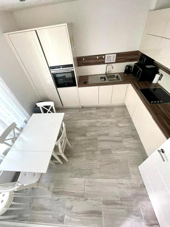 London Stratford Luxury House, 5 Minutes Walk Station, Westfield, 3 Bedrooms 3 Bathrooms, Reception, Garden, Parking Exterior foto
